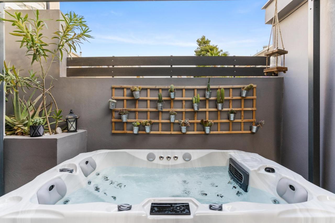 Luxe House In Glyfada With Spa Near Metro Station C8 Athènes Extérieur photo